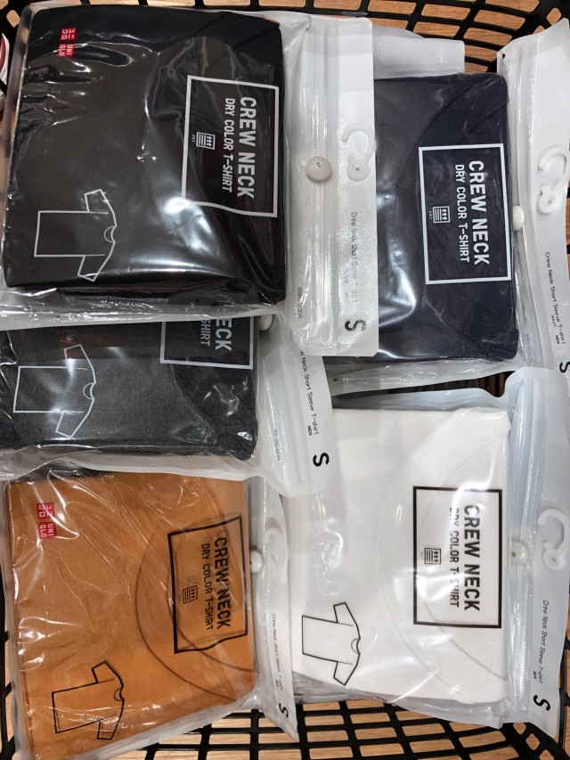 Áo thun T-shirt nam cổ tròn Uniqlo màu xám 