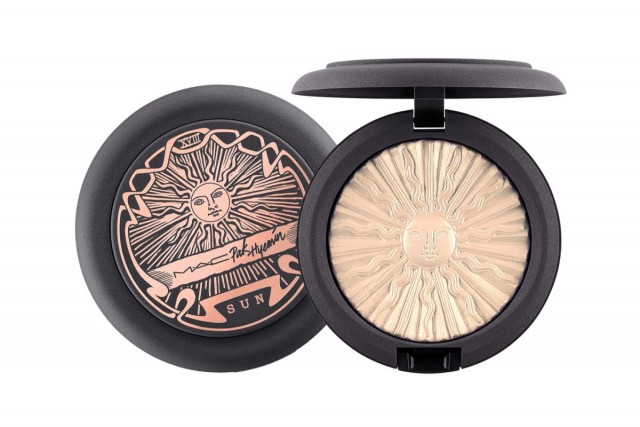 Phấn highlight bắt sáng MAC Extra Dimension Skinfinish phiên bản Pony Park